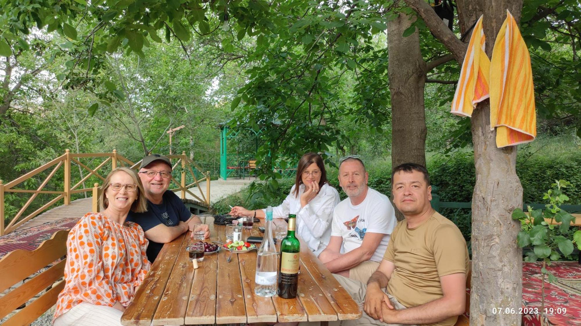 Hayat Guesthouse Nuratau Mountain Yukary-Ukhum Экстерьер фото