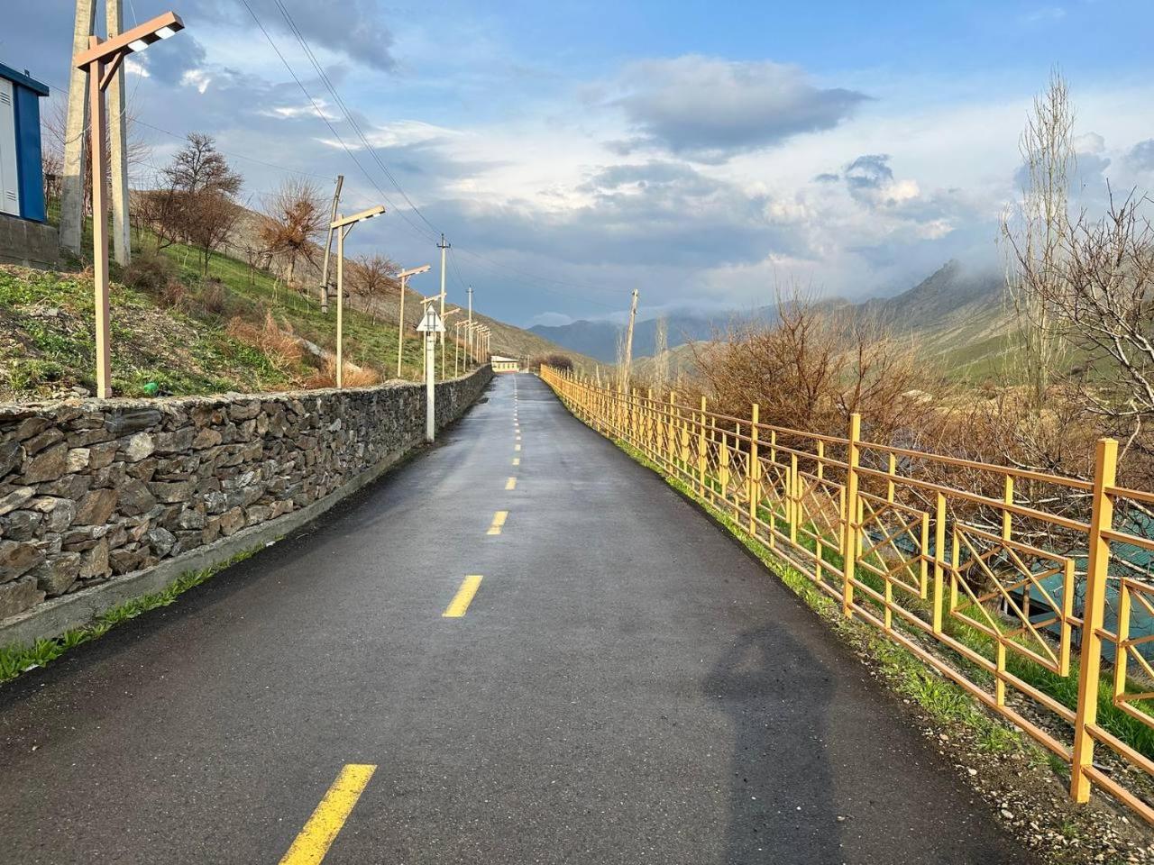Hayat Guesthouse Nuratau Mountain Yukary-Ukhum Экстерьер фото