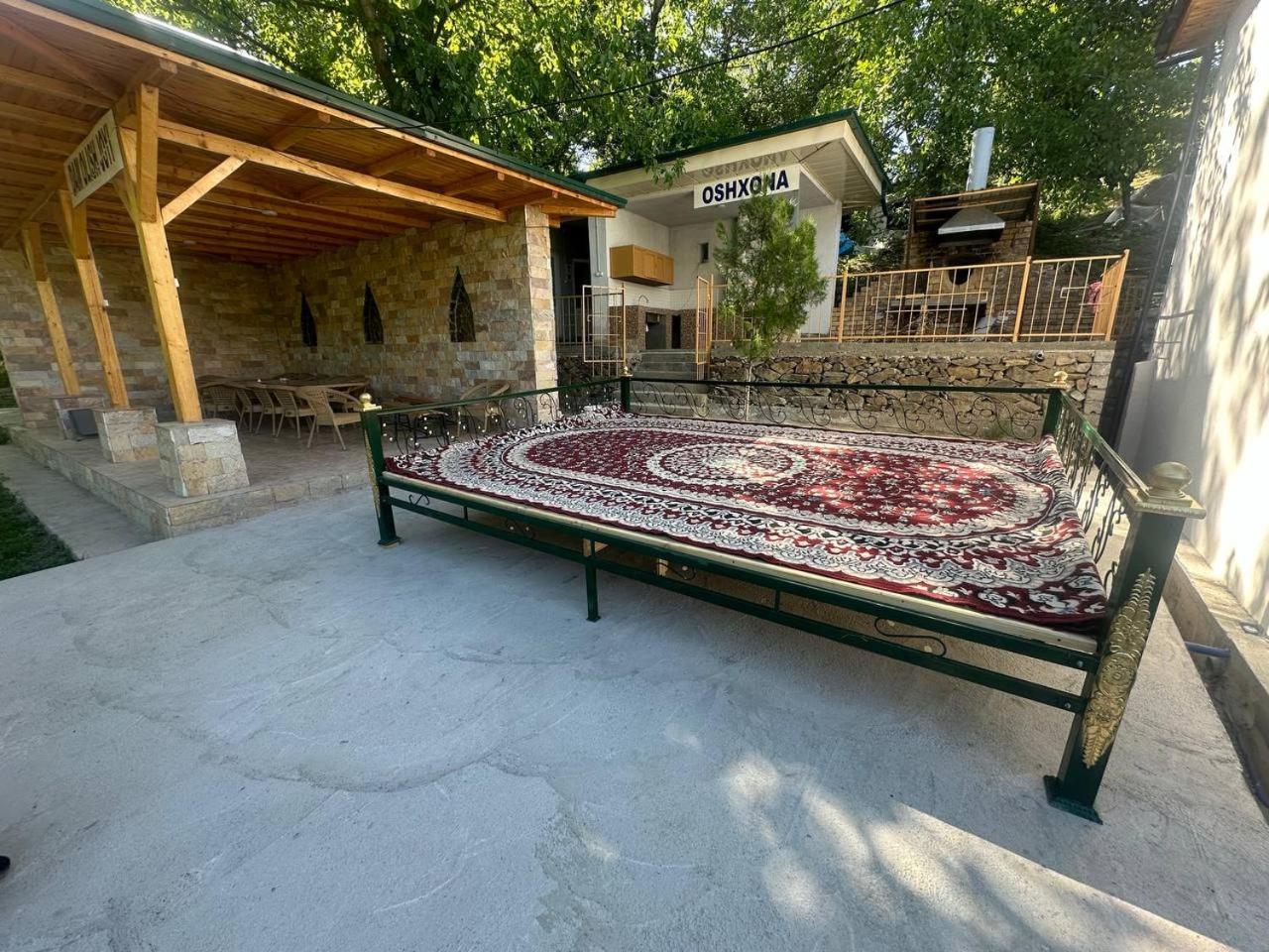 Hayat Guesthouse Nuratau Mountain Yukary-Ukhum Экстерьер фото
