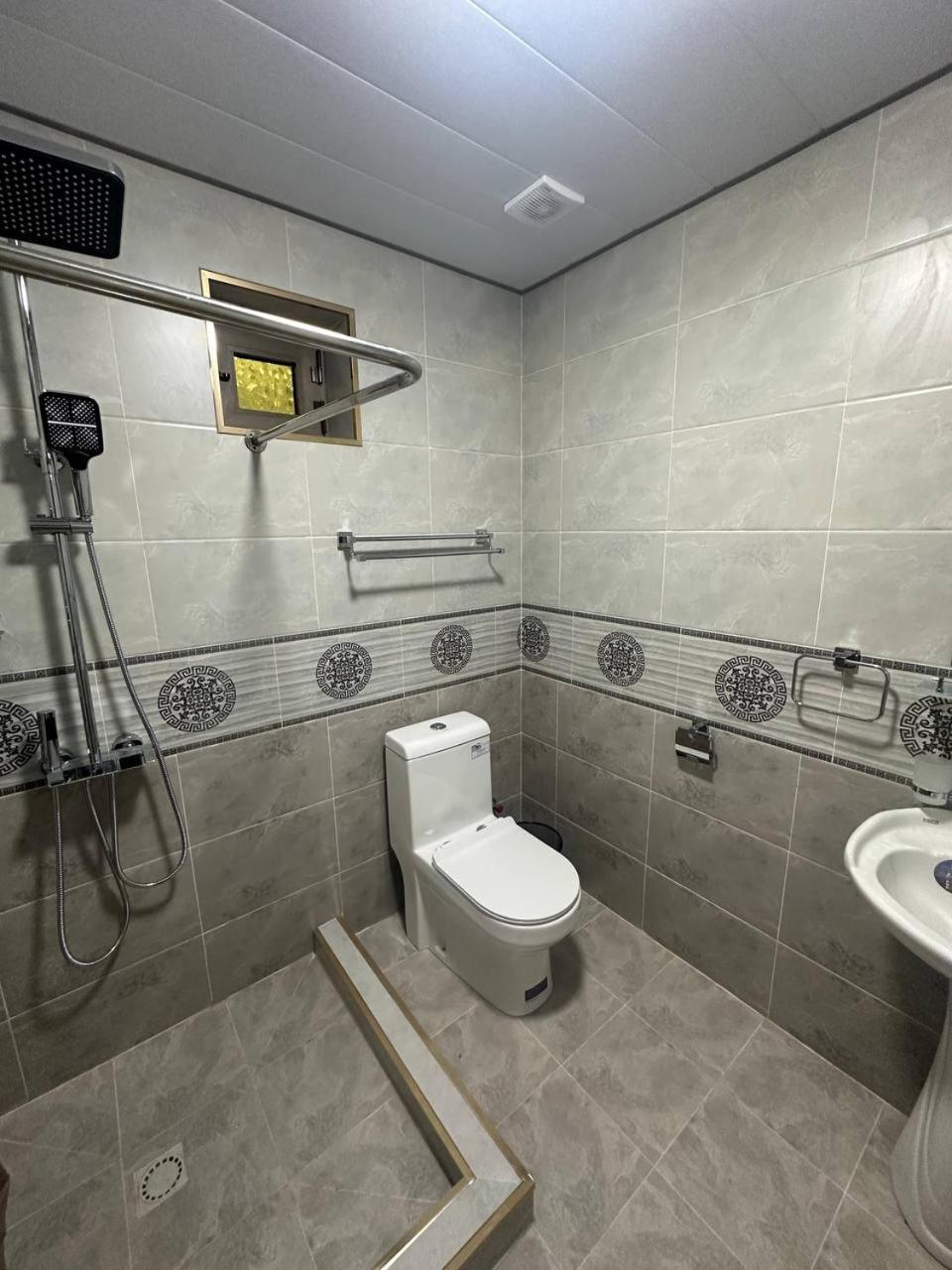 Hayat Guesthouse Nuratau Mountain Yukary-Ukhum Экстерьер фото
